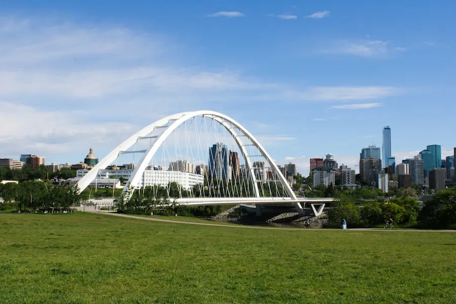 Best Edmonton Neighborhoods for Renovation ROI in 2025: Windermere, Strathcona & Beyond